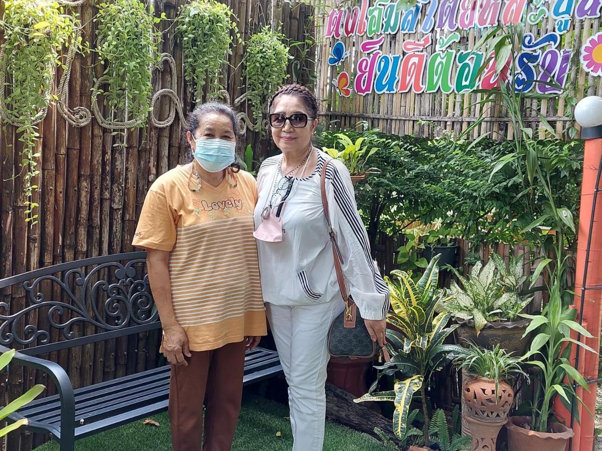 Gasthaus ต้งโฮมหละปูน ณ ตูบแก้ว Lamphun Exterior foto