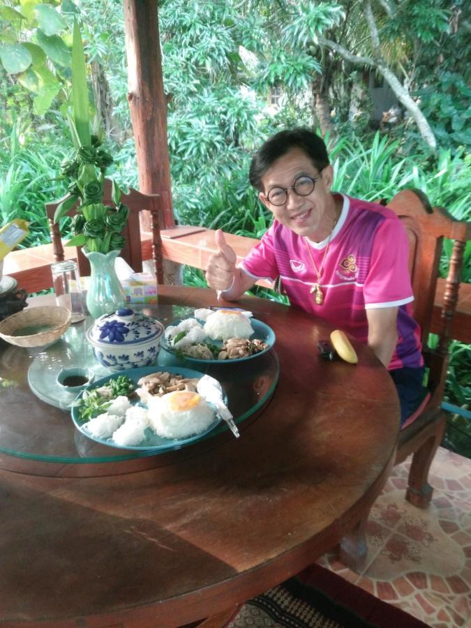 Gasthaus ต้งโฮมหละปูน ณ ตูบแก้ว Lamphun Exterior foto