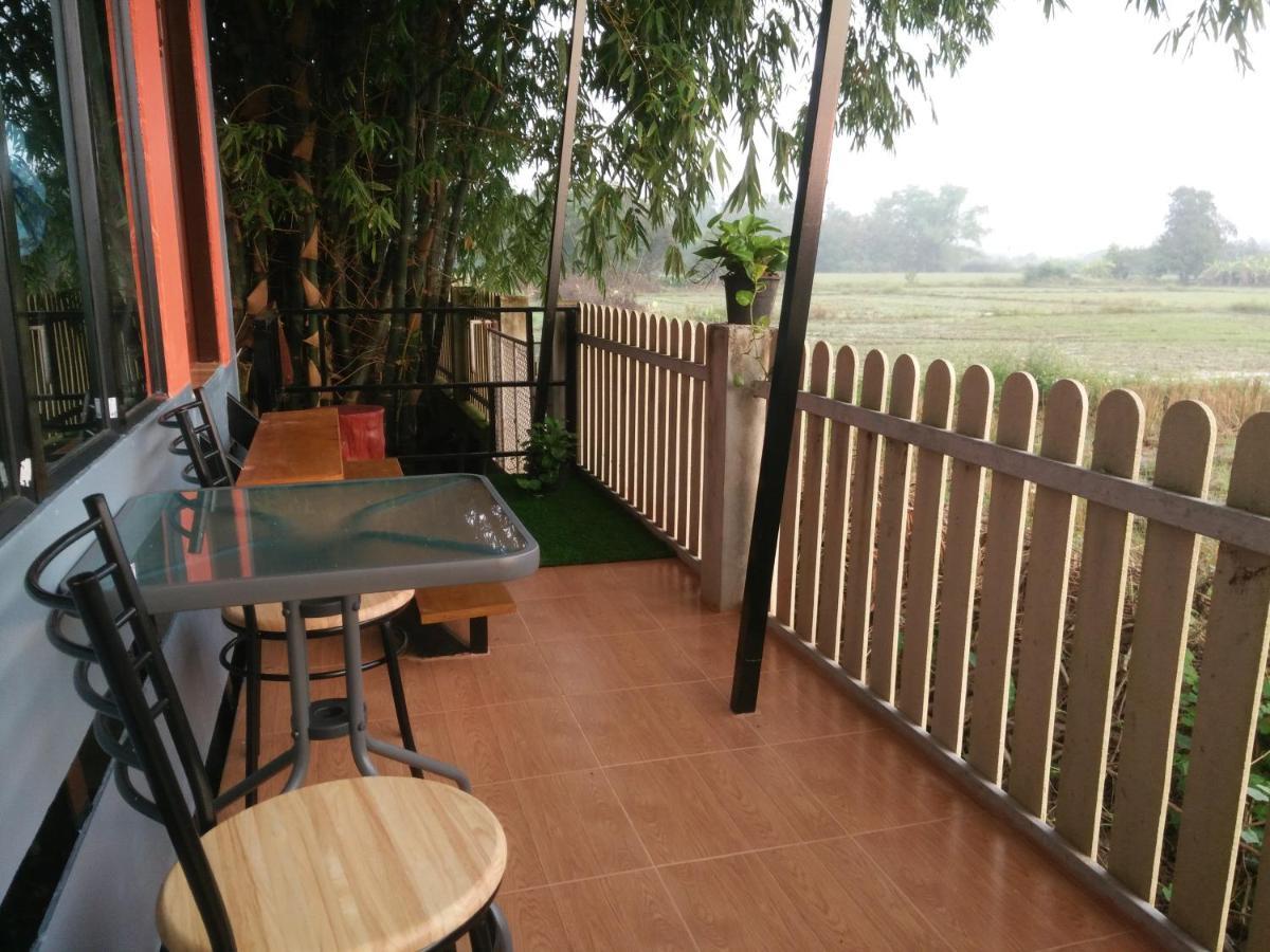 Gasthaus ต้งโฮมหละปูน ณ ตูบแก้ว Lamphun Exterior foto